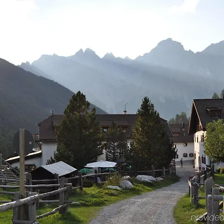 Alpengasthof Hotell 3*